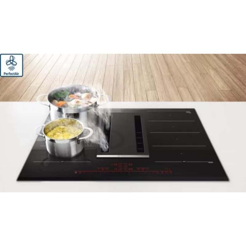 Hoạt động của bếp từ 4 vùng nấu kết hợp hút mùi Bosch PXX875D67E Hoạt động của bếp từ 4 vùng nấu kết hợp hút mùi Bosch PXX875D67E