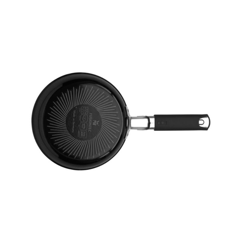 Đáy của chảo chống dính WMF Fusiontec Frying Pan 0520525291 Đáy của chảo chống dính WMF Fusiontec Frying Pan 0520525291