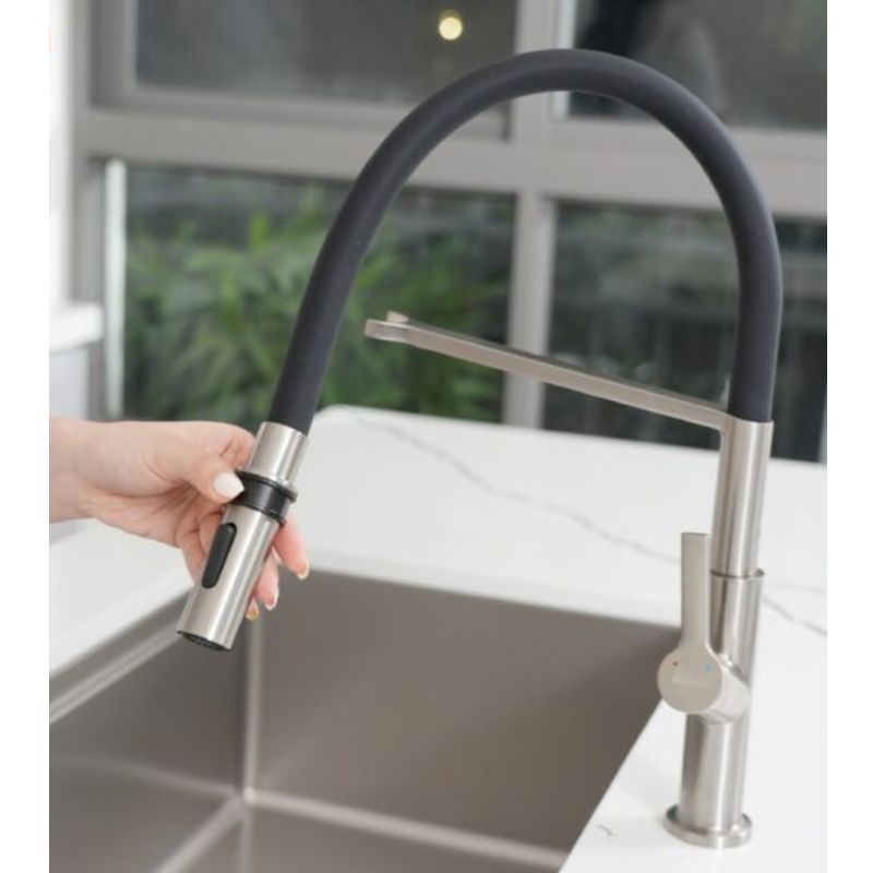 Hình ảnh thực tế vòi rửa bát nóng lạnh Konox Tema Chrome Hình ảnh thực tế vòi rửa bát nóng lạnh Konox Tema Chrome