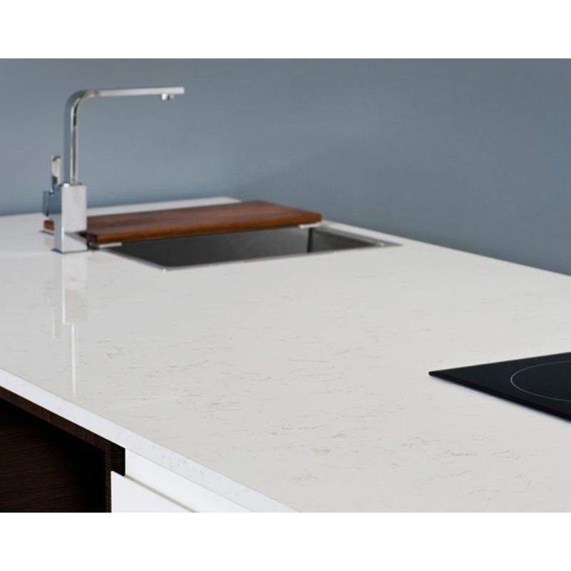 Ảnh thực tế đá nhân tạo Vicostone Carrara BQ8220 Ảnh thực tế đá nhân tạo Vicostone Carrara BQ8220