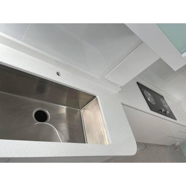 Ảnh thực tế đá nhân tạo Vicostone Crystal Ivory BQ850 Ảnh thực tế đá nhân tạo Vicostone Crystal Ivory BQ850