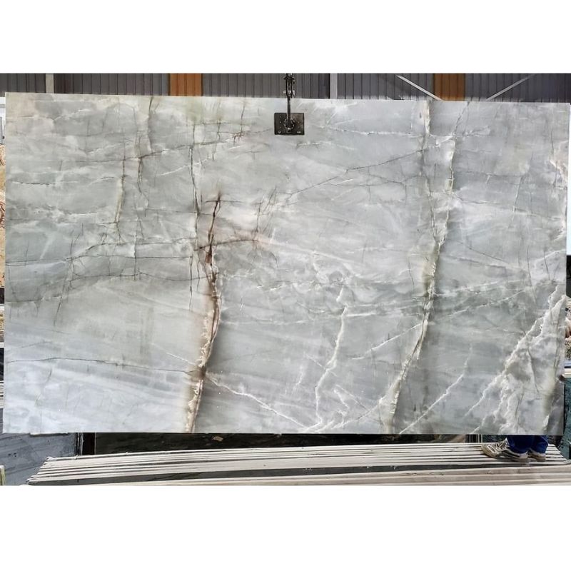 Đá thạch anh Soldalite Đá thạch anh Soldalite