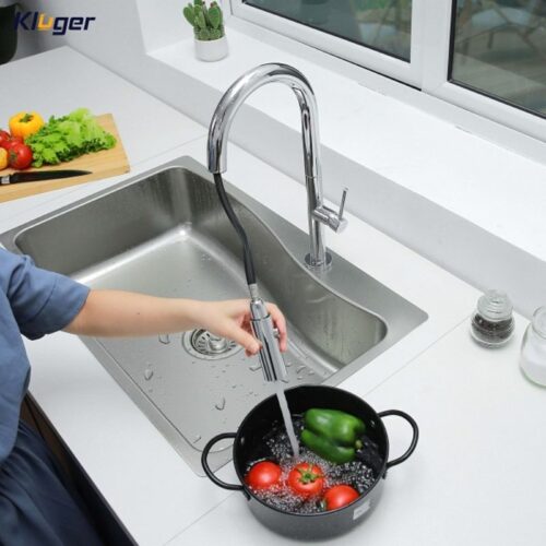 Vòi rửa bát nóng lạnh Kluger KLF0010C có dây rút 3 Ảnh vòi rửa bát nóng lạnh Kluger KLF0010C có dây rút