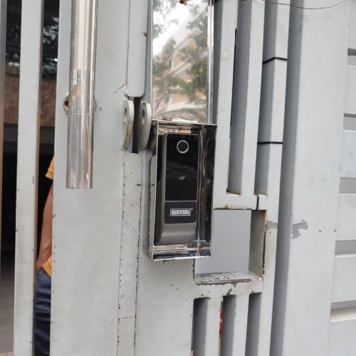 anh khoa cua cong giovani gsl w611md