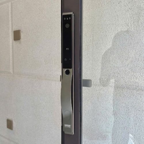 anh khoa van tay cua nhom giovani gsl x383sv