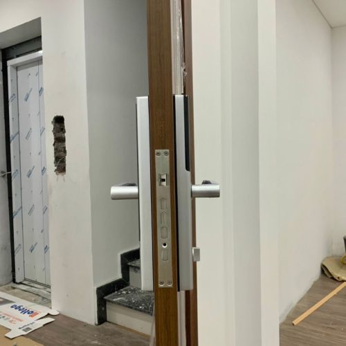 hinh anh khoa van tay thong minh giovani gsl u801s